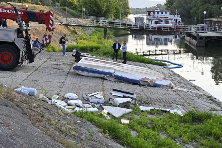 Leiðin sem bátarnir tveir sigldu tengir saman Búdapest og Vínarborg, höfuðborg Austurríkis. Hún er því fjölfarin af ferðamönnum. 