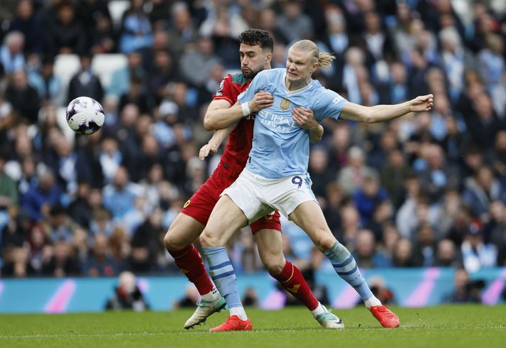 Nýjasti leikmaður West Ham í baráttunni við Erling Braut Haaland.