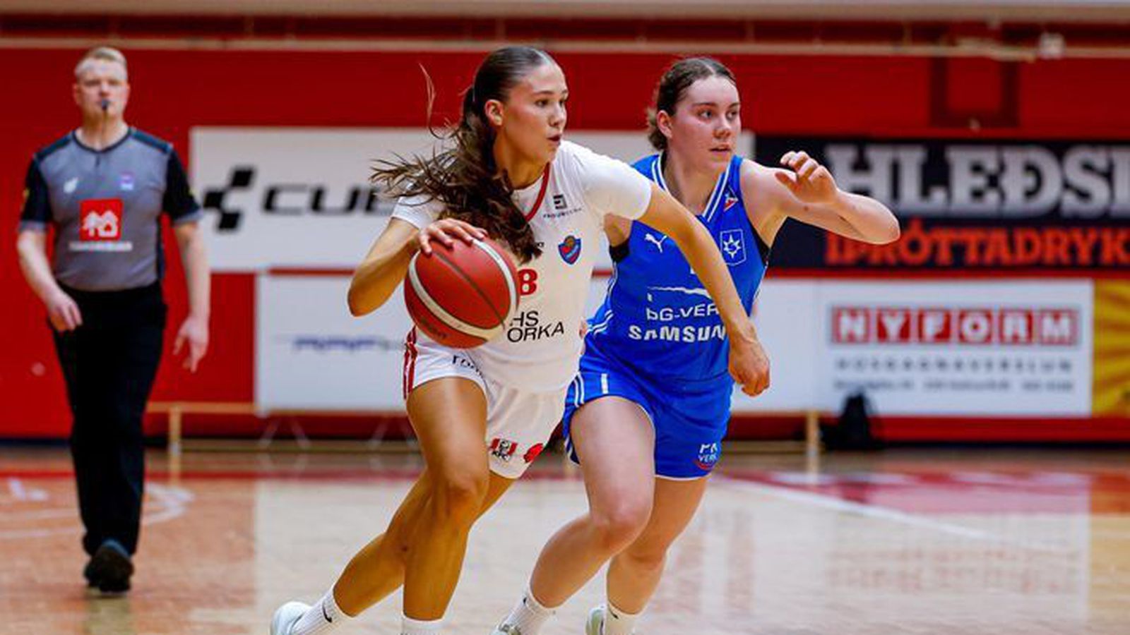 Meistararnir með sópinn á lofti