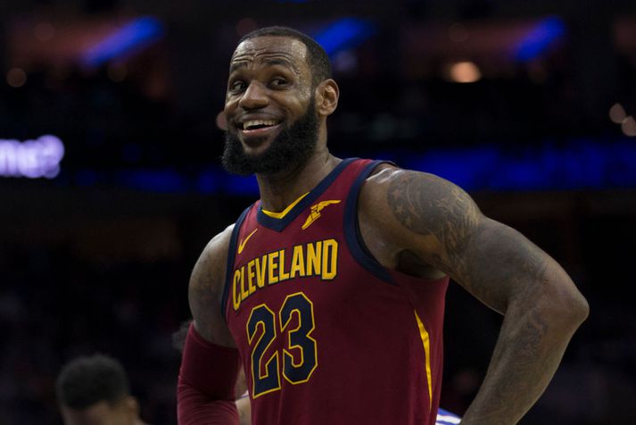 LeBron James átti enn einn stórleikinn í nótt.