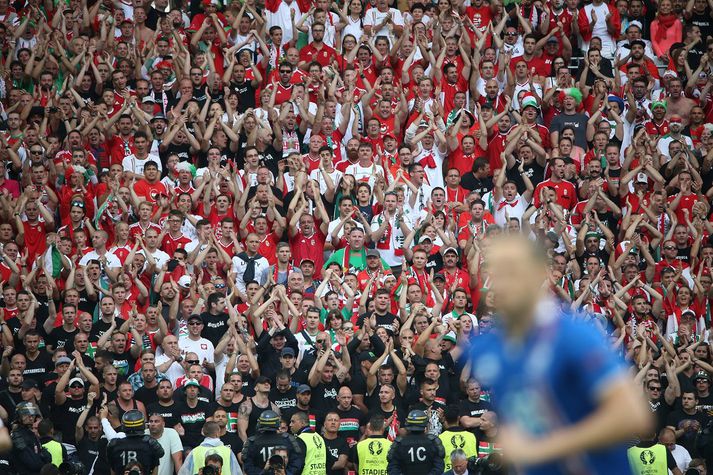 Það er stemning á vellinum í Marseille, líka hjá ungversku stuðningsmönnunum.