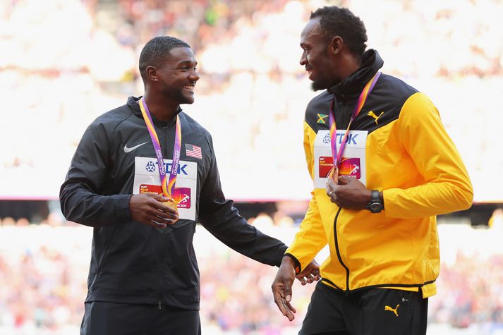 Justin Gatlin og Usain Bolt á verðlaunapallinum á HM í frjálsum í London.