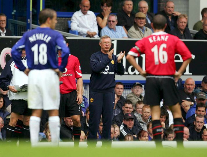 Keane í rauðum búningi Manchester United í stjóratíð Sir Alex Ferguson.