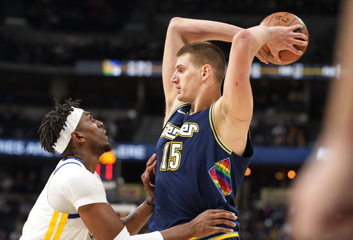 Nikola Jokic átti frábært tímabil með Denver Nuggets en liðið var án tveggja lykilmanna nær allt tímabilið.