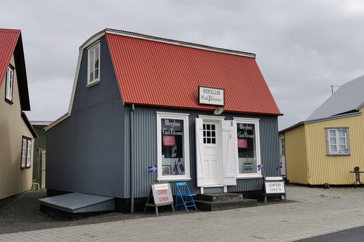 Sjónarhóll hefur staðið við Eyrargötu 46 síðan 1887 og tekið ýmsum breytingum síðan þá.