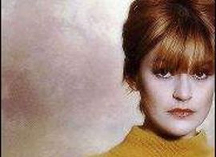 Sarah Assbring, öðru nafni El Perro Del Mar, sem mætti þýða sem Sæhundurinn.