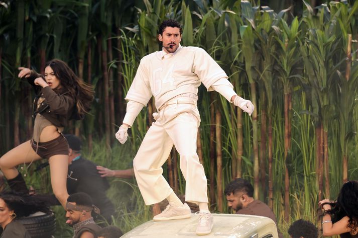 Bad Bunny átti sviðið í hálfleik.