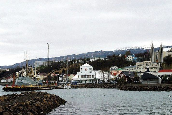 Maðurinn hefur setið í gæsluvarðhaldi frá því á fimmtudag en verður látinn laus úr haldi í dag.