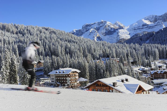 Skíðasvæði í Madonna di Campiglio, Ítalíu, sem var áfangastaður ferðanna.