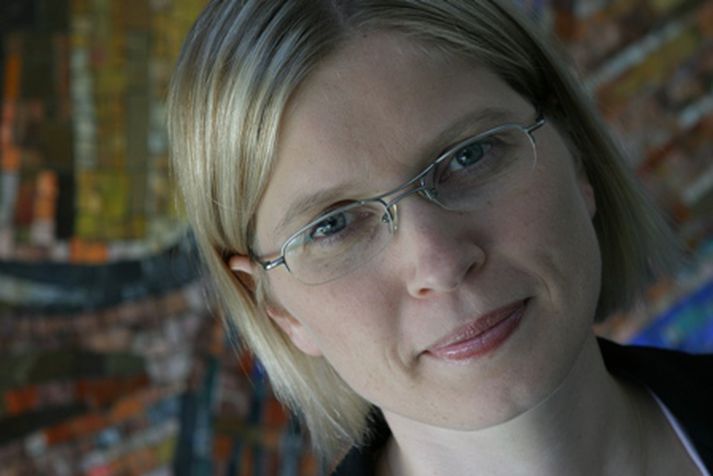 Ragnhildur Geirsdóttir hætti vegna dularfullrar millifærslu FL Group og kaupa félagsins á Sterling sem var furðu hátt eftir að Fons keypti það.