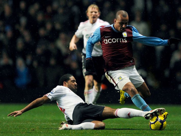 Glen Johnson meiddist eftir skriðtæklingu á móti Aston Villa.