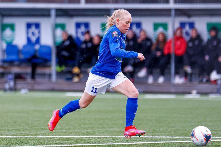 Betsy Hassett leikur með Stjörnunni út yfirstandandi leiktímabil áður en hún kemur aftur til liðsins fyrir næsta leiktímabil.