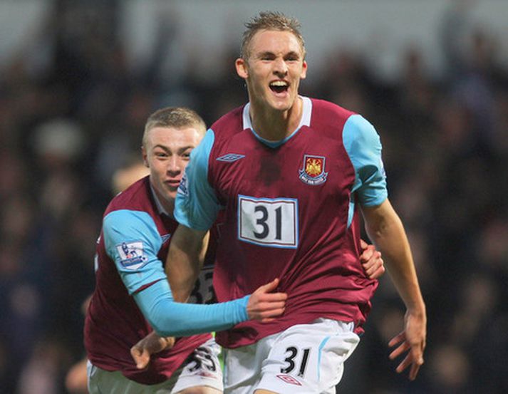 Jack Collison fagnar marki í leik með West Ham.