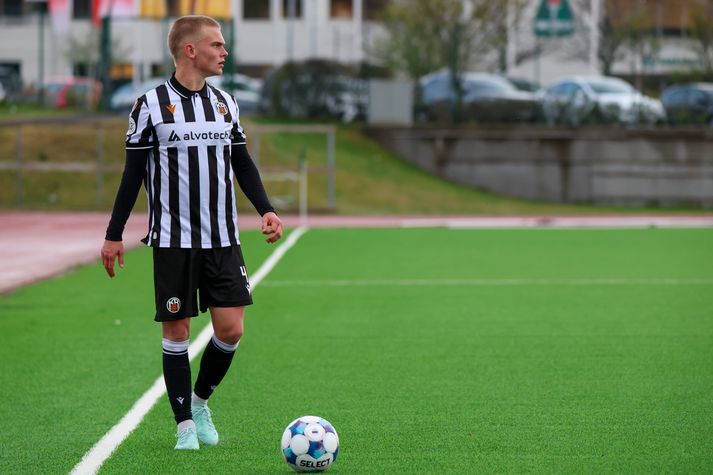 Jóhannes Kristinn Bjarnason ræddi ekki við Val eða nein önnur félög á Íslandi. Hugurinn leitaði út og hann samdi við Kolding í Danmörku. 