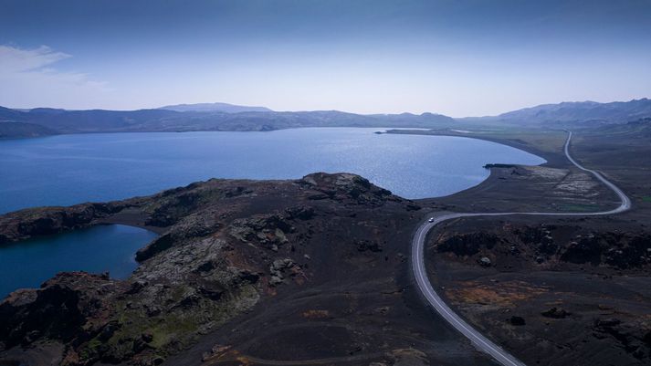 Jarðskjálftinn sem reið yfir rétt fyrir klukkan 18 átti upptök sín vestan við Kleifarvatn.