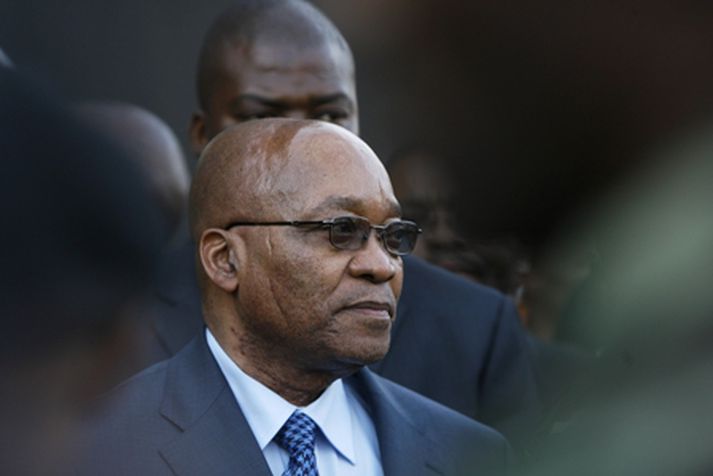 Jacob Zuma, leiðtogi ANC, mættir til réttarhaldanna. Mynd AFP.