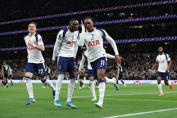 Mathys Tel skoraði og fékk á sig vítaspyrnu í leik Tottenham og Leeds United í kvöld.