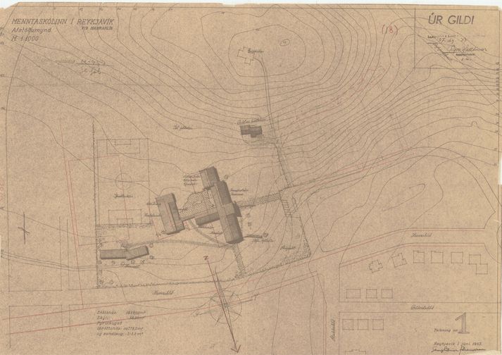 Á þessarri gömlu teikningu sjást djörf áform um Menntaskólann í Reykjavík.