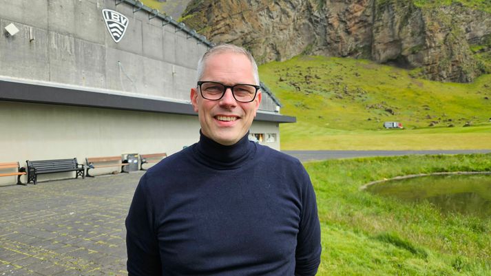Jónas Guðbjörn Jónsson, formaður þjóðhátíðarnefndar, sem segist verða mjög sáttur ef 15 þúsund manns mæta á hátíðina í Herjólfsdal í ár.