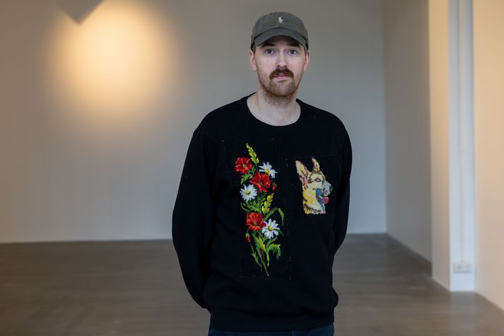 Loji Höskuldsson er hönnuður Kærleikskúlunnar. 