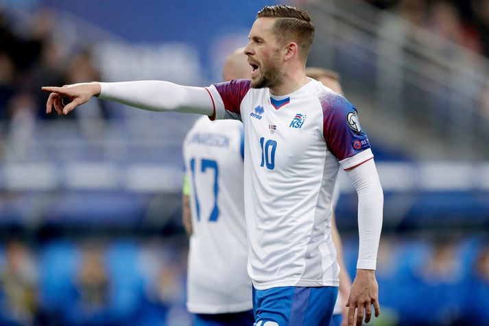 Gylfi Þór Sigurðsson fær ekki að spila eftir nýjum reglunum fyrr en á næstu leiktíð.