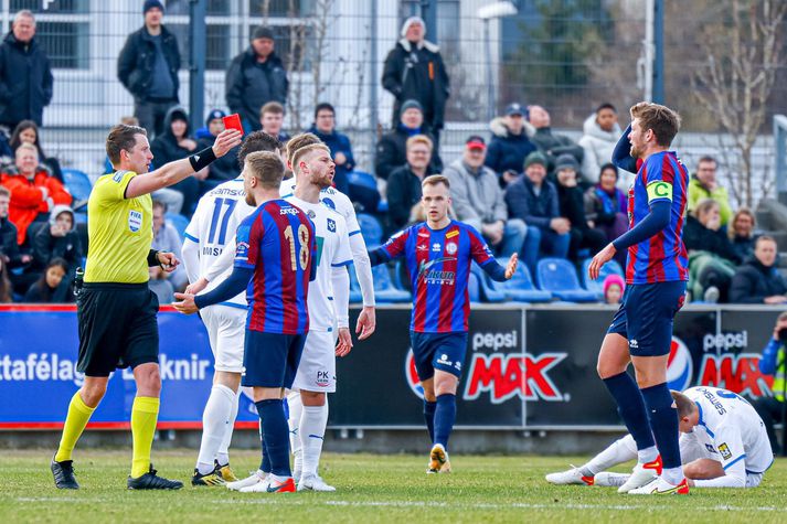 Leiknir er með jafnmörg rauð spjöld og mörk skoruð í sumar og þeir skoruðu ekki einu sinni markið sjálfir.