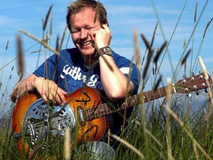 þór kristinsson Lag hans Sunny Day var sótt tæplega 2.600 sinnum á heimasíðunni Myspace.com/windows.
