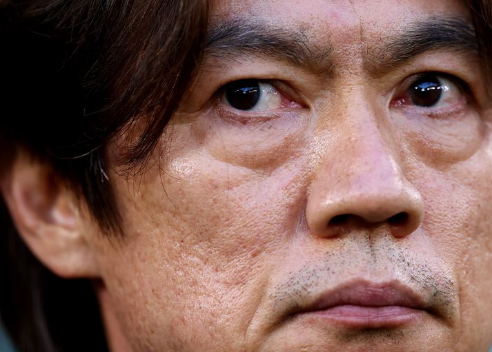 Hong Myung-Bo er hættur sem þjálfari Suður-Kóreu en það er ekki nóg fyrir Suður-Kóreumenn sem reyna allt til að gera honum lífið óbærilegt.