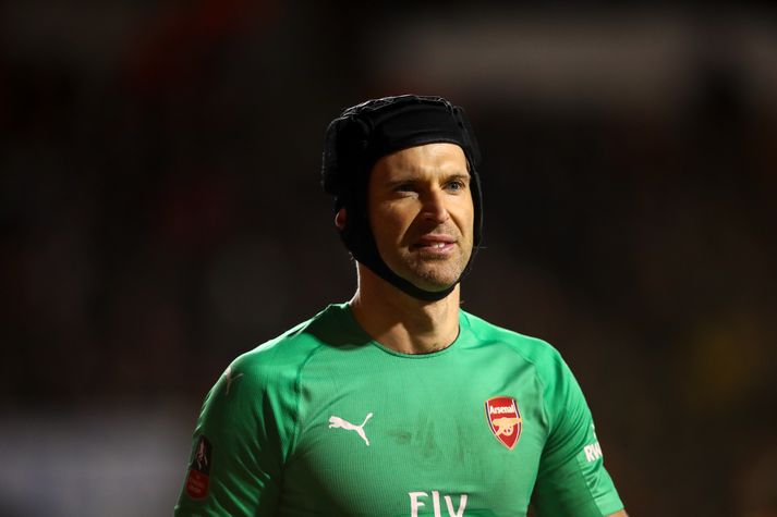 Cech í leik með Arsenal.