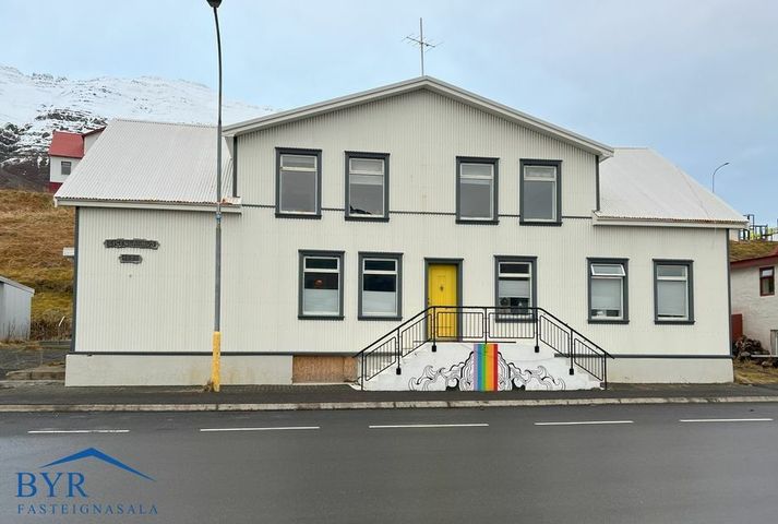Hommahöllin er norkst timburhús sem byggt var árið 1895