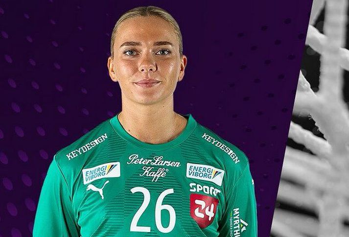 Christina Pedersen er svo óvinsæl hjá liðsfélögum sínum að þær neita að æfa með henni. 