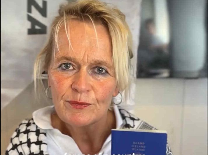 Margrét Kristín Blöndal, Magga Stína, var handtekin í nótt af Ísraelsher á leið sinni til Gasa með skipinu Conscience. 