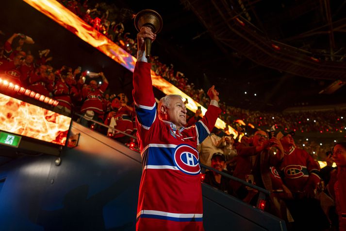 Aðeins nokkrum dögum fyrir andlát sitt var Claude Lemieux heiðraður sem kyndilberi Montreal Canadiens fyrir leik liðsins í úrslitakeppninni.