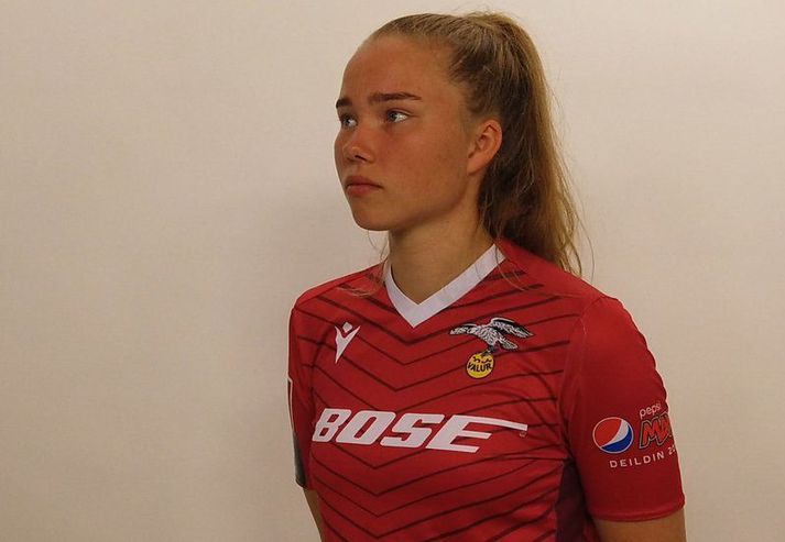 Arna Eiríksdóttir átti flotta innkomu af bekknum í gær og skoraði fjórða mark Valsliðsins.