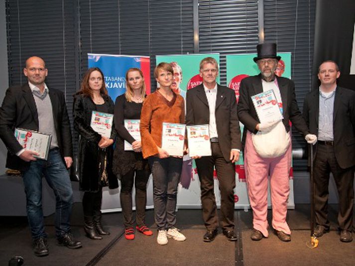 S. Hafsteinn Jóhannesson mætti í kanínubúningi með pípuhatt og setti skemmtilegan svip á viðurkenningaafhendinguna, en hann var einmitt í sama búning í 10 kílómetra Reykjavíkurmaraþoninu.