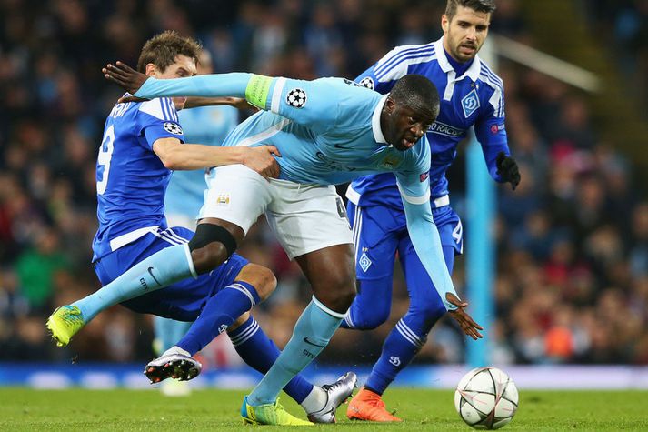 Yaya Touré í baráttunni í kvöld.