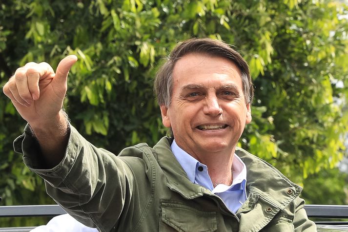 Jair Bolsonaro, forseti Bandaríkjanna, gerði sér lítið fyrir og sendi Trump þumalfingurs-tákn og lýsti yfir velþóknun.