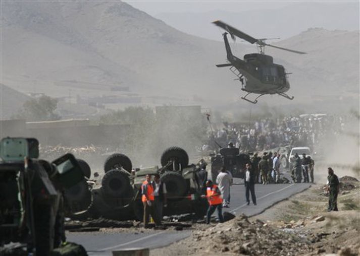 Atlantshafsbandalagið hefur lýst sig reiðubúið til að taka við stjórn friðargæslu í öllu Afganistan, þrátt fyrir vaxandi ofbeldi og árásir á hermenn.