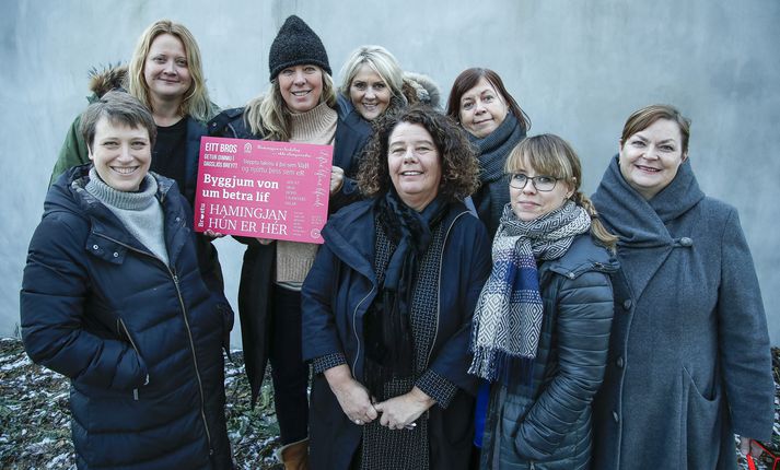 Sigþrúður Guðmundsdóttir, framkvæmdastýra Kvennaathvarfsins, veitti fjármununum viðtöku í dag og sagði stórkostlegt að fylgjast með krafti kvenna í sinni tærustu mynd.