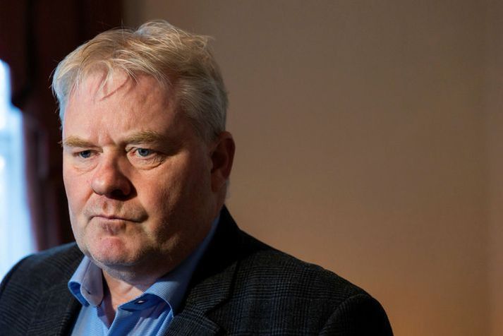 Sigurður Ingi Jóhannsson innviðaráðherra segir ýmsa þætti hafa haft áhrif á það að kostnaður hafi hækkað og framkvæmdir tekið lengri tíma en ella. 