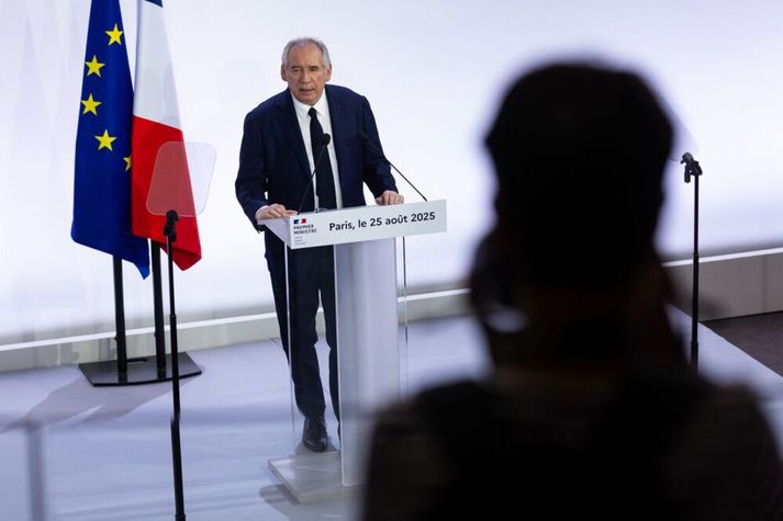 Francois Bayrou hélt blaðamannafund um fjárlögin í gær.