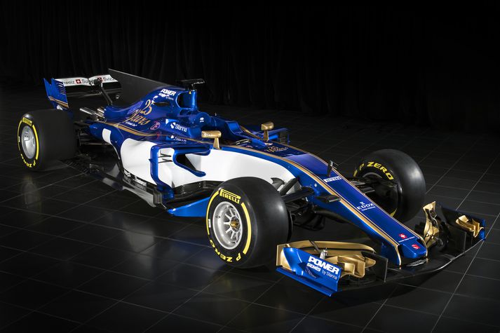 Sauber C36-Ferrari í afmælislitum.