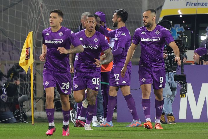 Fiorentina vann sterkan sigur gegn AC Milan í kvöld.