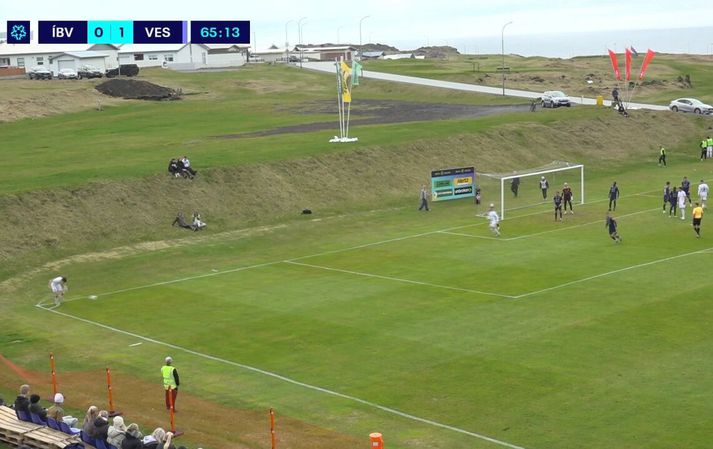 Þorlákur Breki Baxter tekur versta fasta leikatriði ÍBV í leiknum gegn Vestra að mati Alberts Brynjars Ingasonar. Af nægu var að taka.