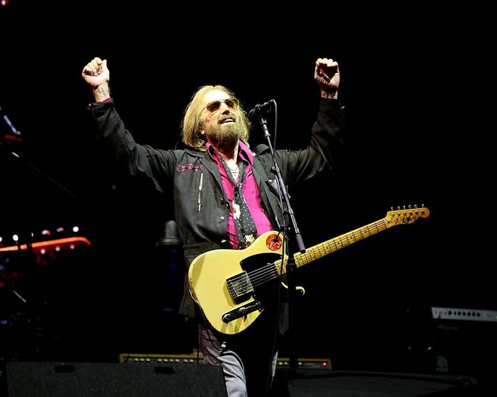 Tom Petty kom fram allt til síðasta dags. Hér er hann á sviði í Kaliforníu fyrir um tveimur vikum síðan.