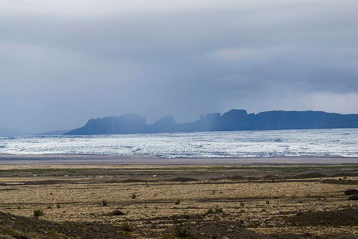 Slysið varð skammt við afleggjarann að Skaftafelli.