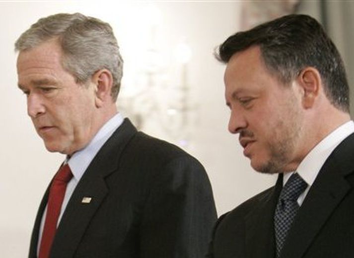 Bush fundaði með Abdullah Jórdaníukonungi í gær.