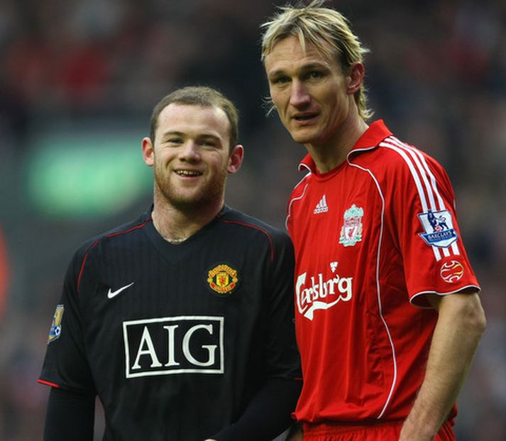 Wayne Rooney og Sami Hyypia í leik Man. United og Liverpool.