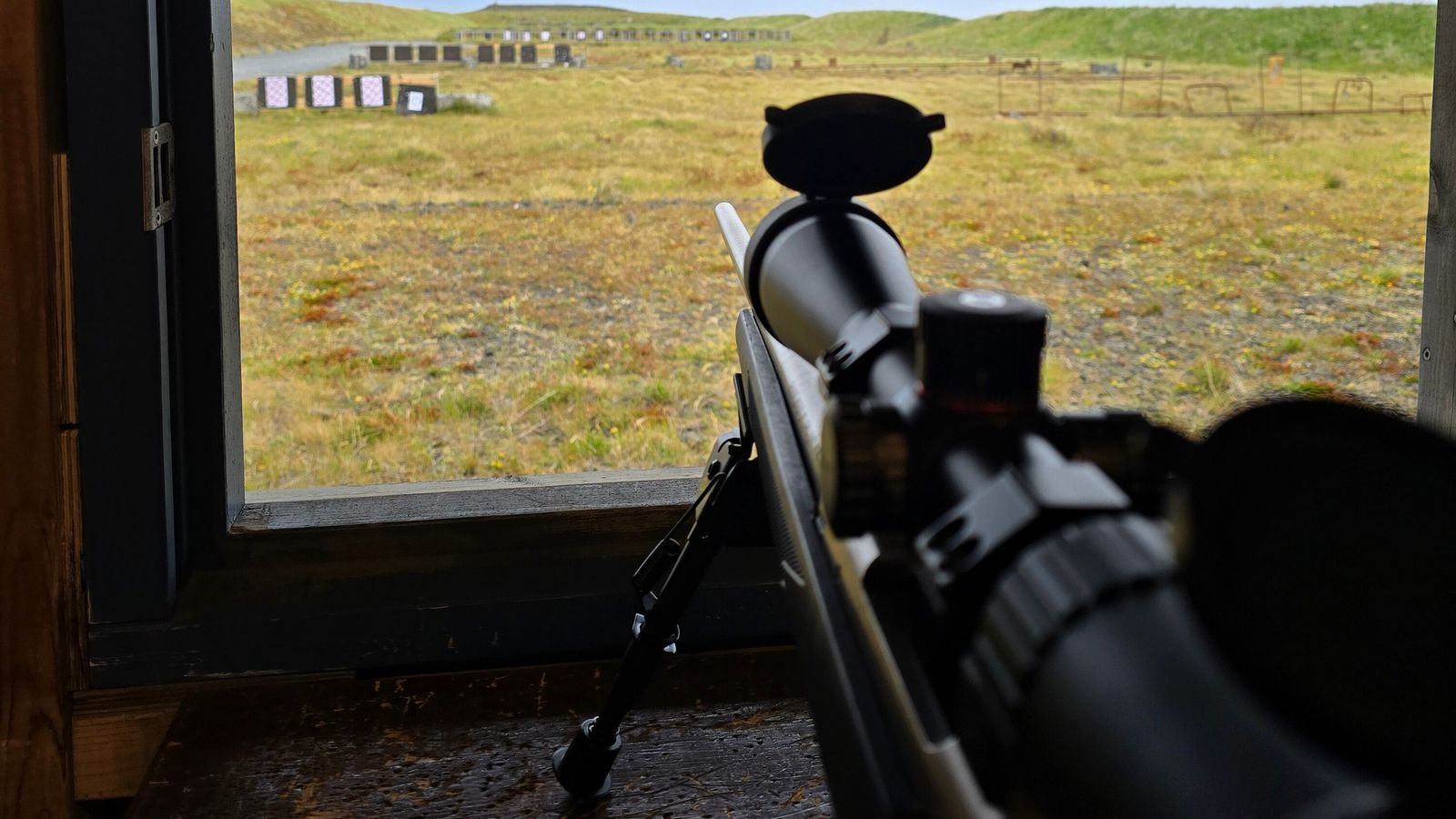Skotíþróttamenn lang­eygir eftir starfs­leyfi