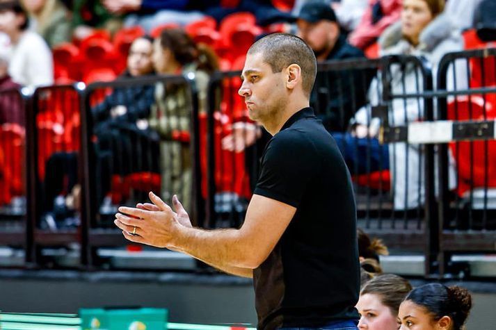 Hjalti Þór Vilhjálmsson baðst afsökunar í viðtali eftir leikinn gegn ÍA í kvöld.